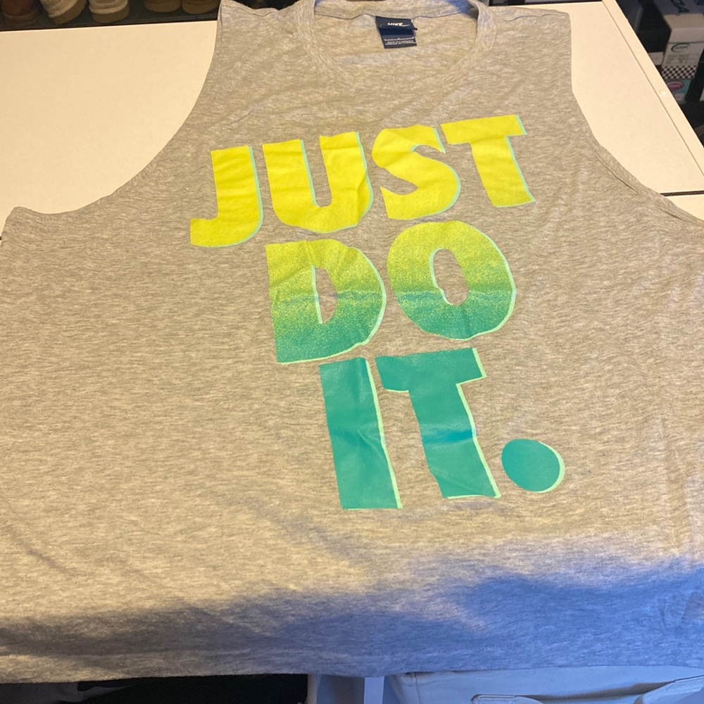 Nike tank